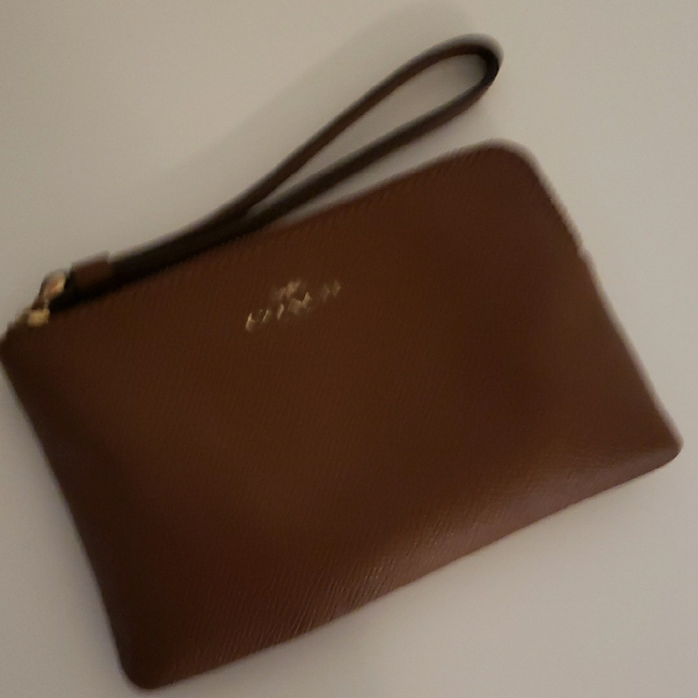 Gucci Brown Leather Wristlet